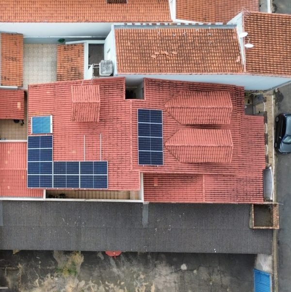 Sistema fotovoltaico de 6,6 kWp em Andradas · MG