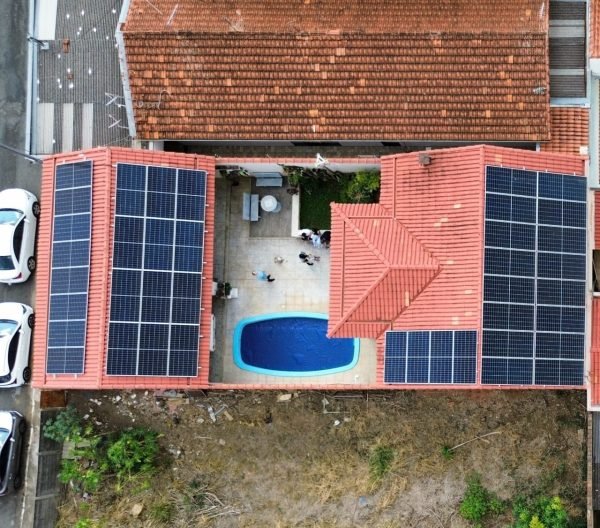 Sistema fotovoltaico de 16 kWp em Andradas · MG