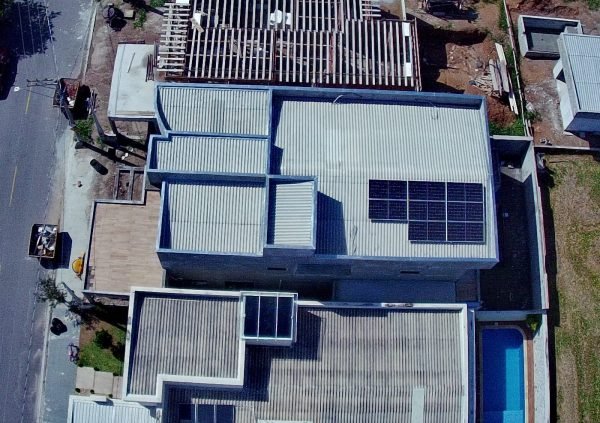 Sistema fotovoltaico de 4,4 kWp em Taubaté · SP