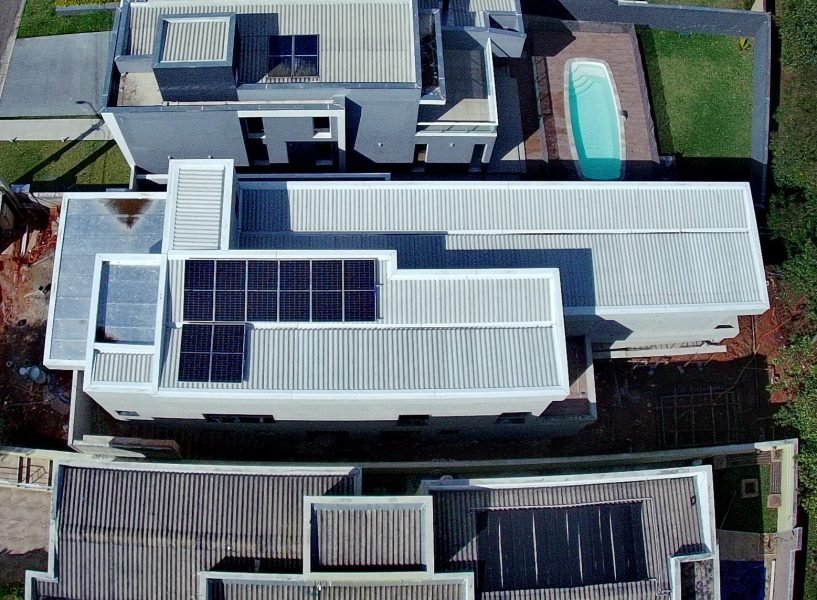 Sistema fotovoltaico de 4,4 kWp em Pindamonhangaba · SP