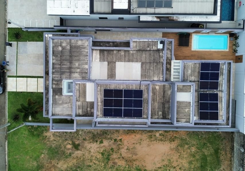 Sistema fotovoltaico de 6,6 kWp em Pindamonhangaba · SP