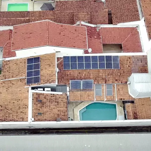 Sistema fotovoltaico de 6,6 kWp em Pindamonhangaba · SP