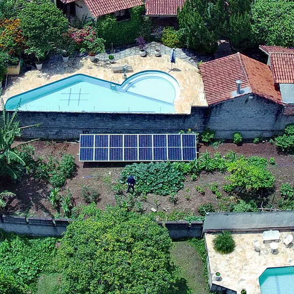 Sistema fotovoltaico de 4,4 kWp em Taubaté · SP
